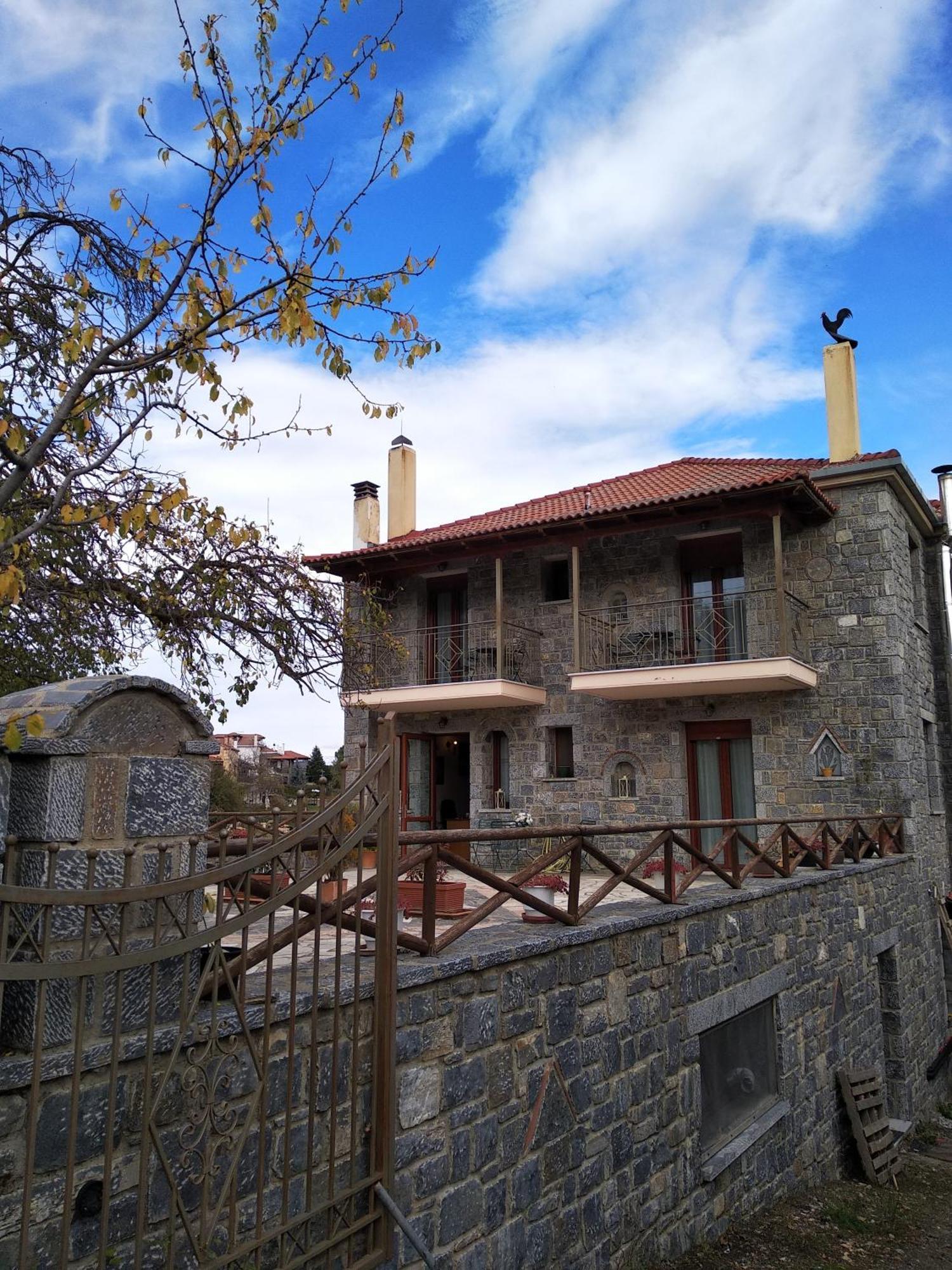 To Spiti Tis Irinis Hotel วิตีนา ภายนอก รูปภาพ